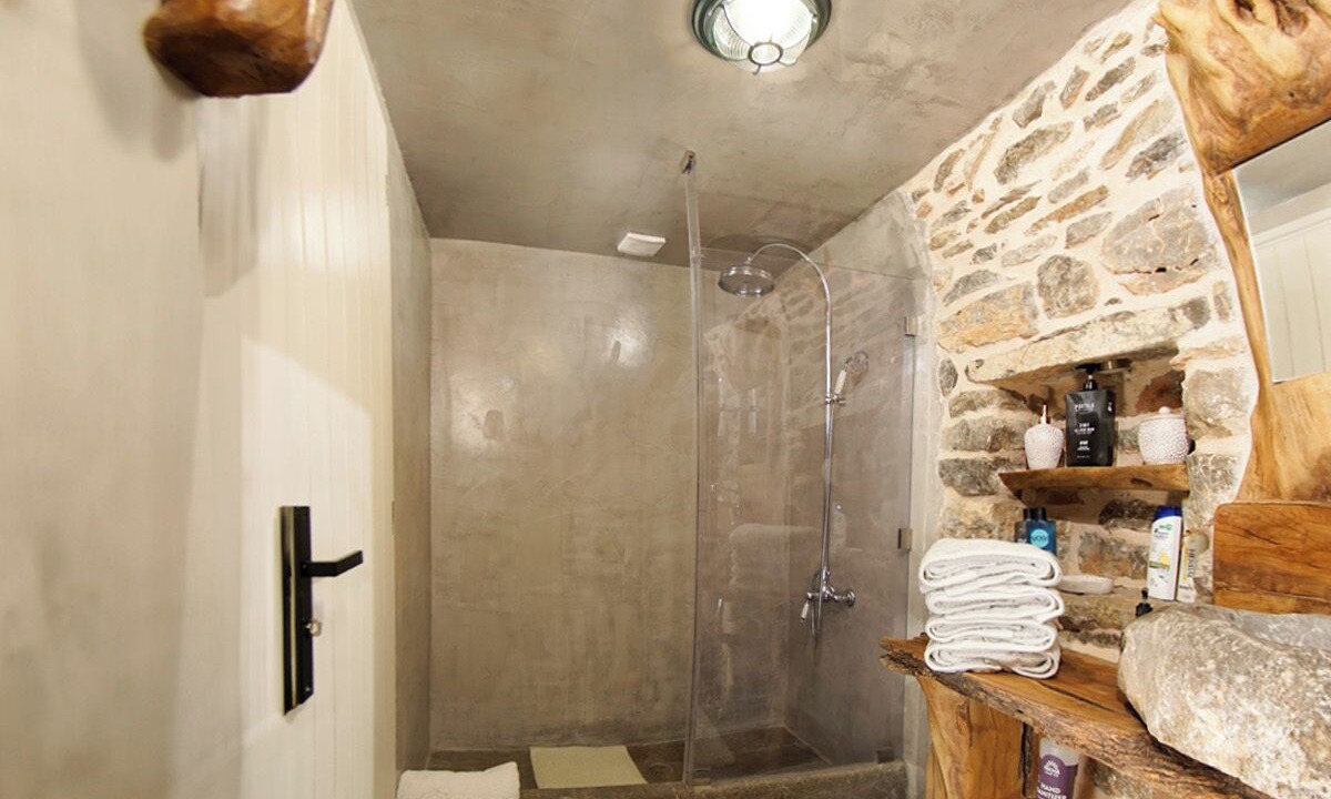 Photo of Bathroom in Chios Town