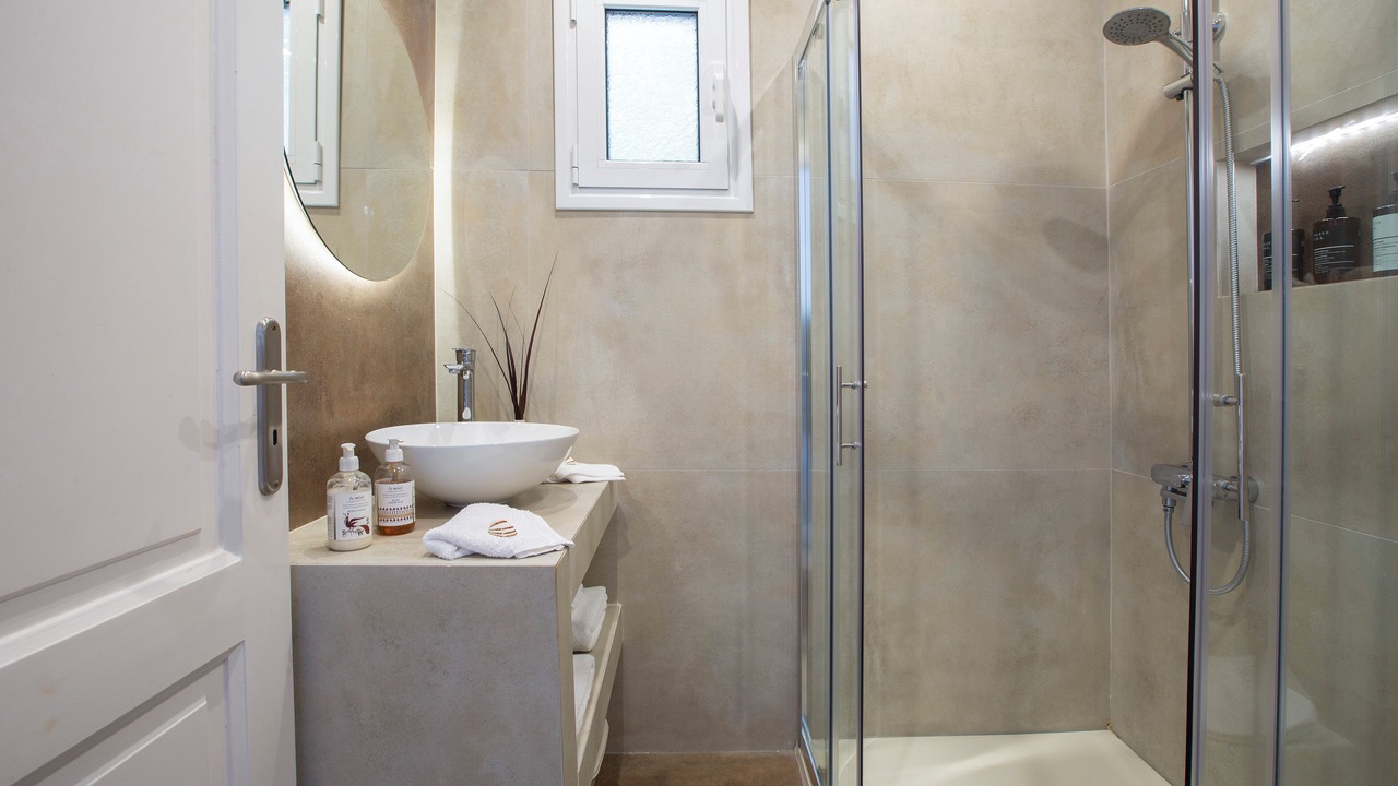 Photo of Bathroom in Perigiali