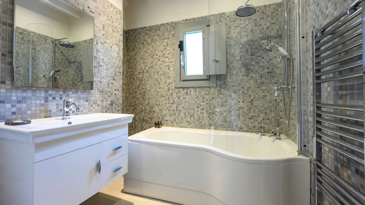 Photo of Bathroom in Elia