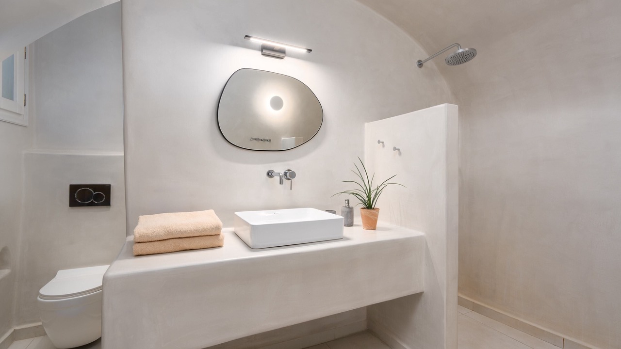 Photo of Bathroom in Oia