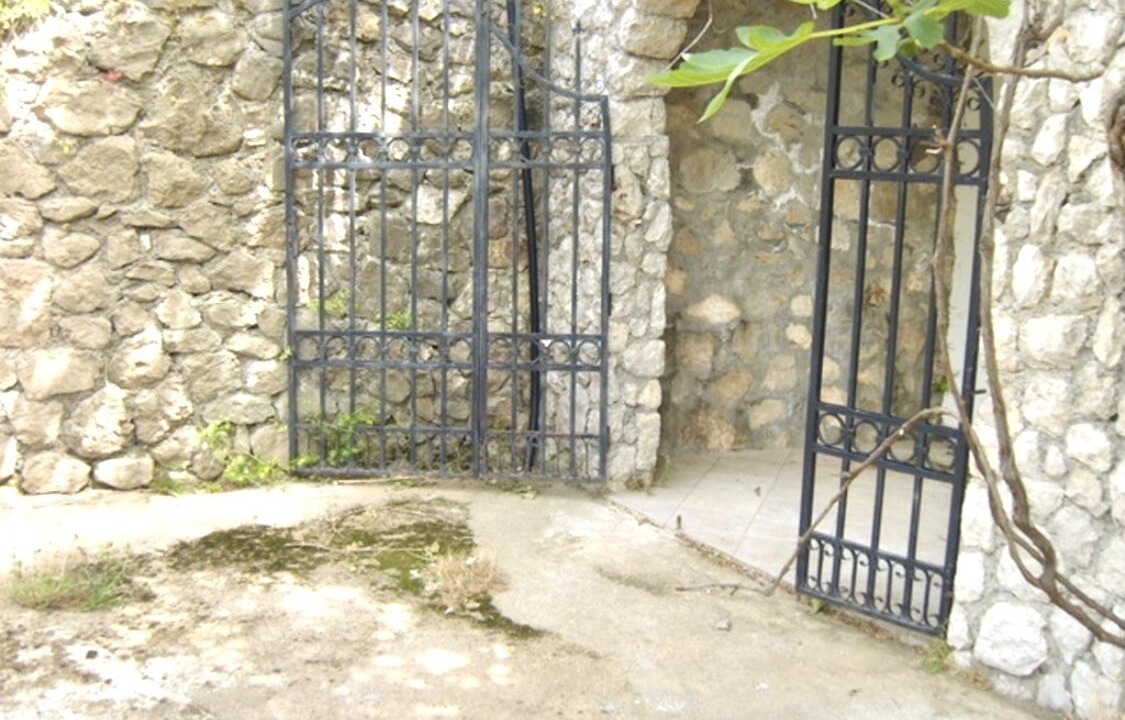 Photo of Others in Sutomore