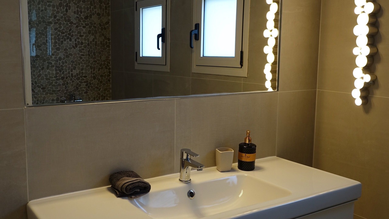 Photo of Bathroom in Chalikounas