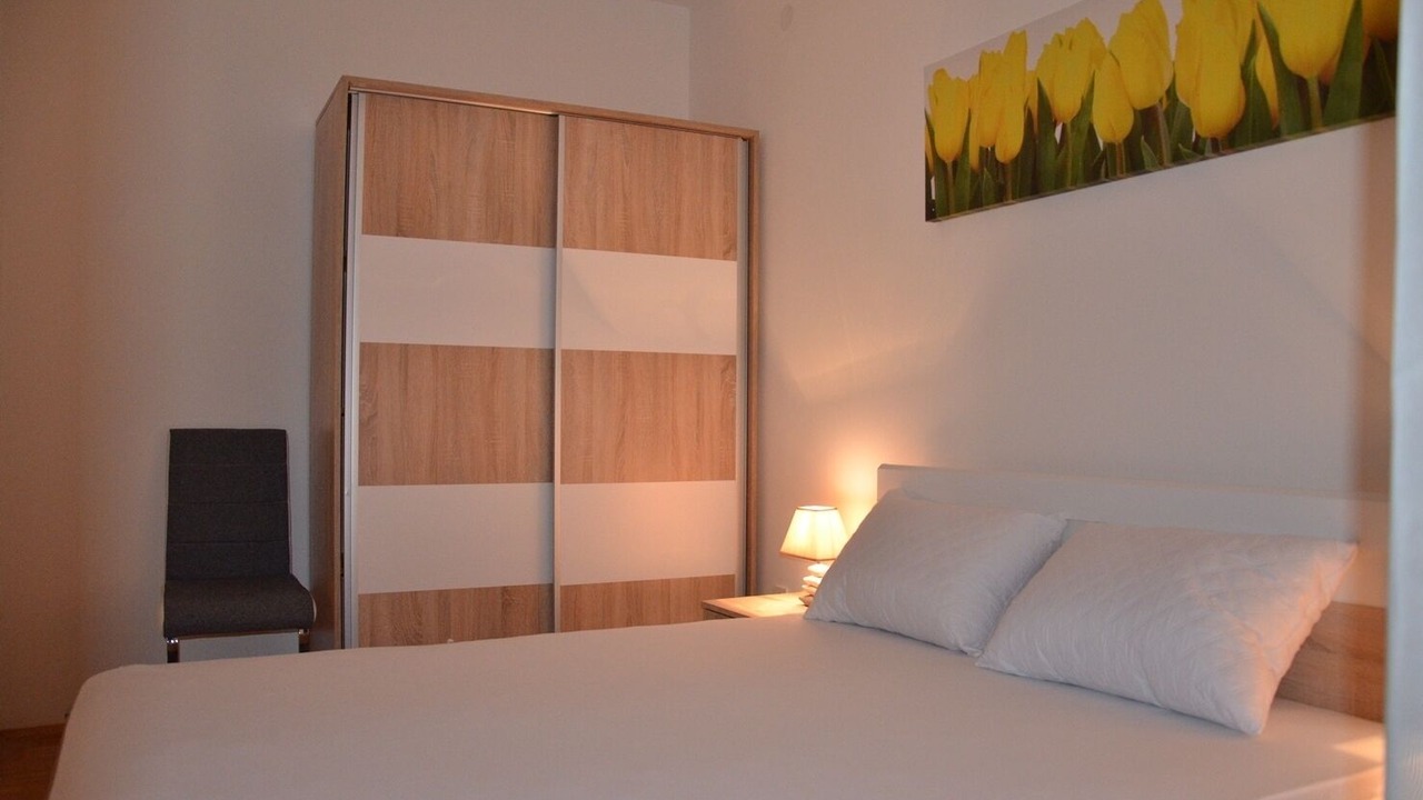 Photo of Bedroom in Podmaine