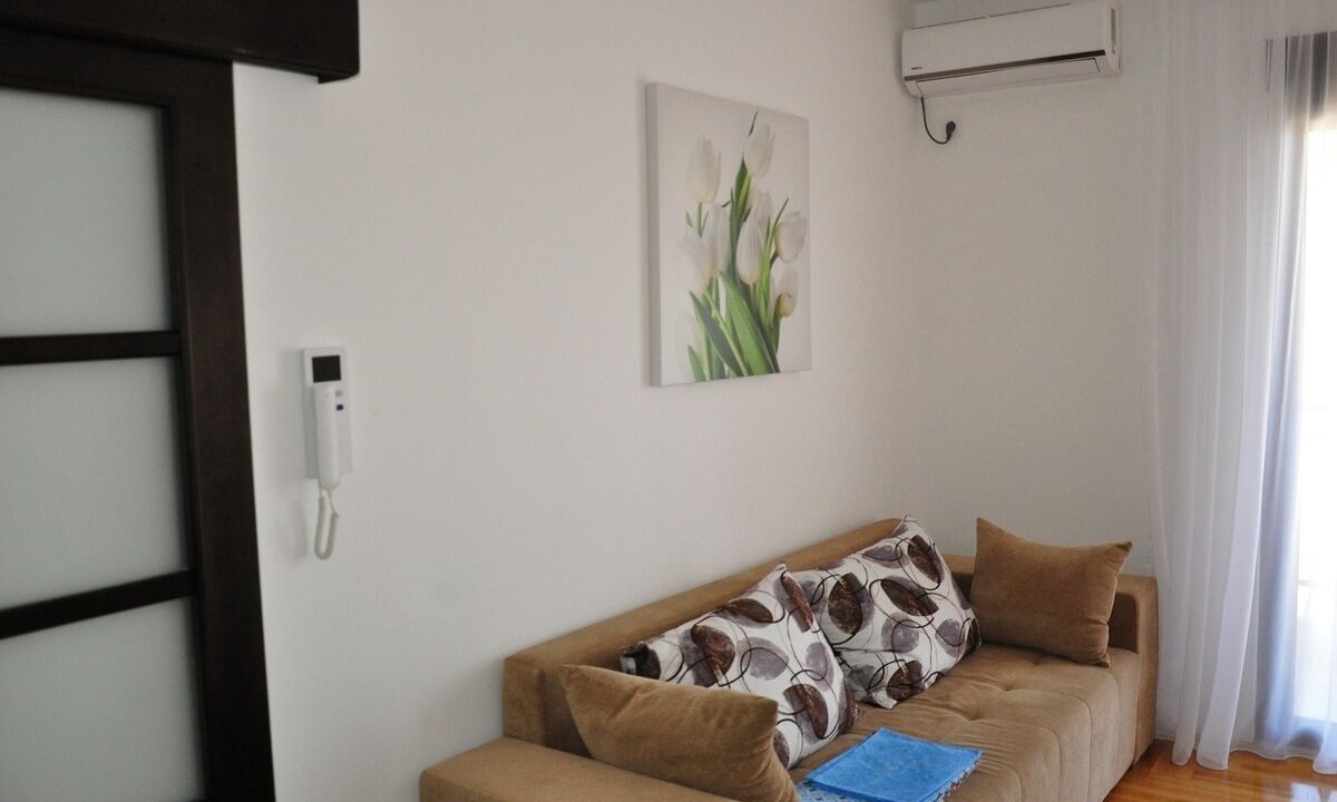 Photo of Livingroom in Podmaine