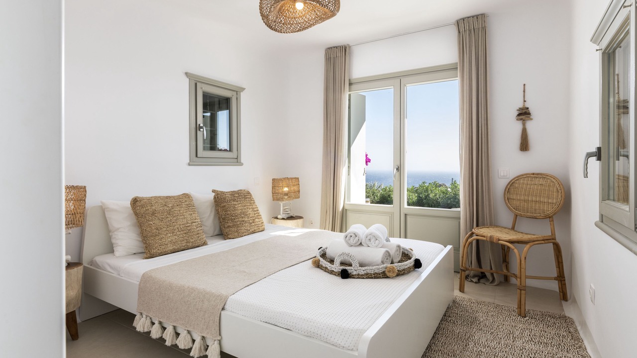 Photo of Bedroom in Platis Gialos