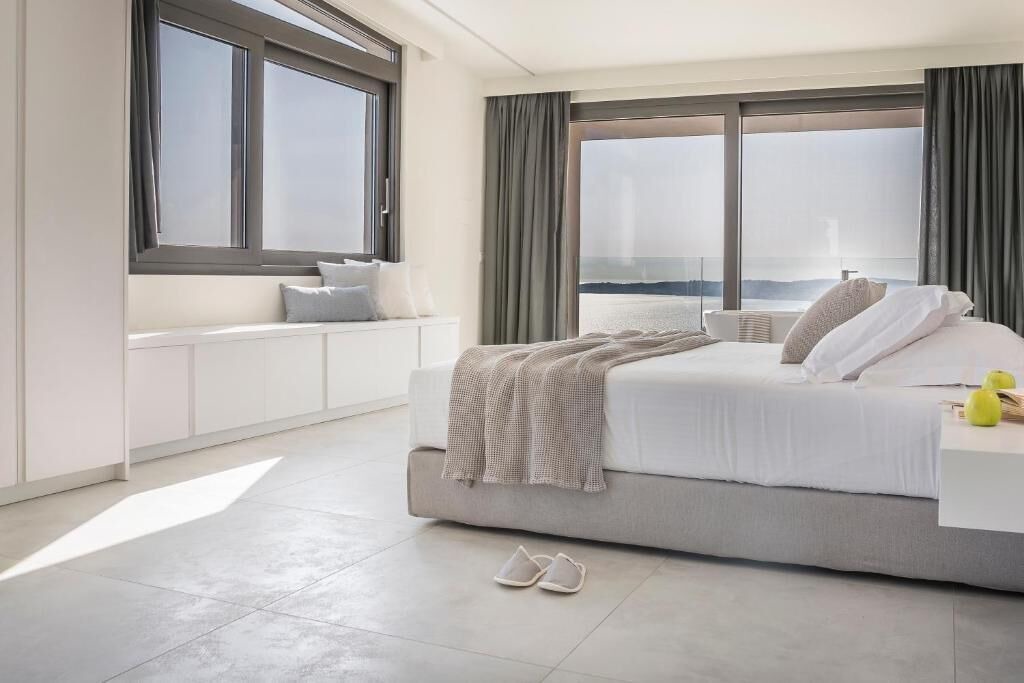 Photo of Bedroom in Plateies