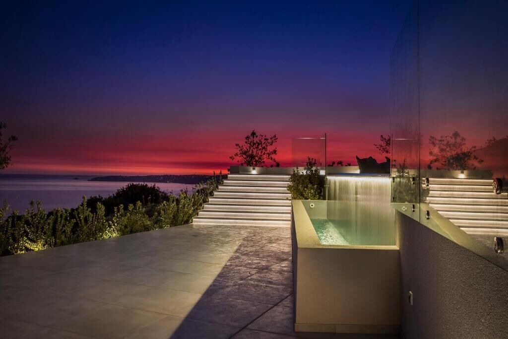 Photo of Outdoor in Plateies