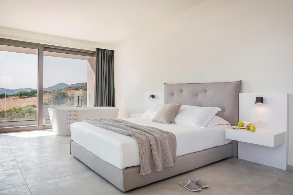 Photo of Bedroom in Plateies