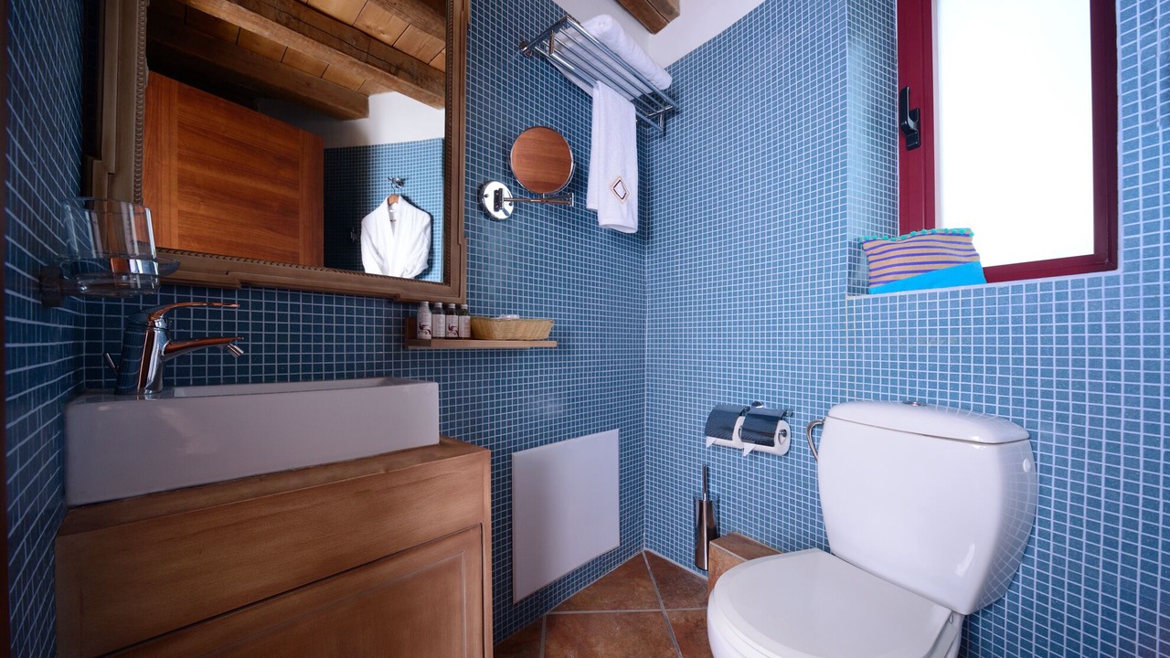 Photo of Bathroom in Varos