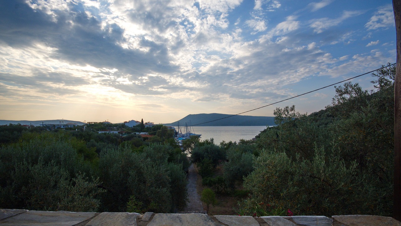 Photo of Others in Isomata