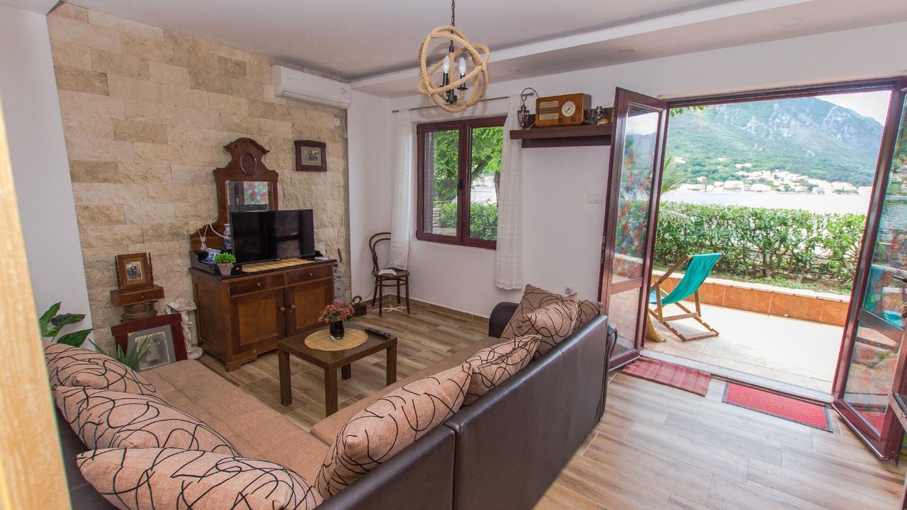Photo of Livingroom in Dobrota