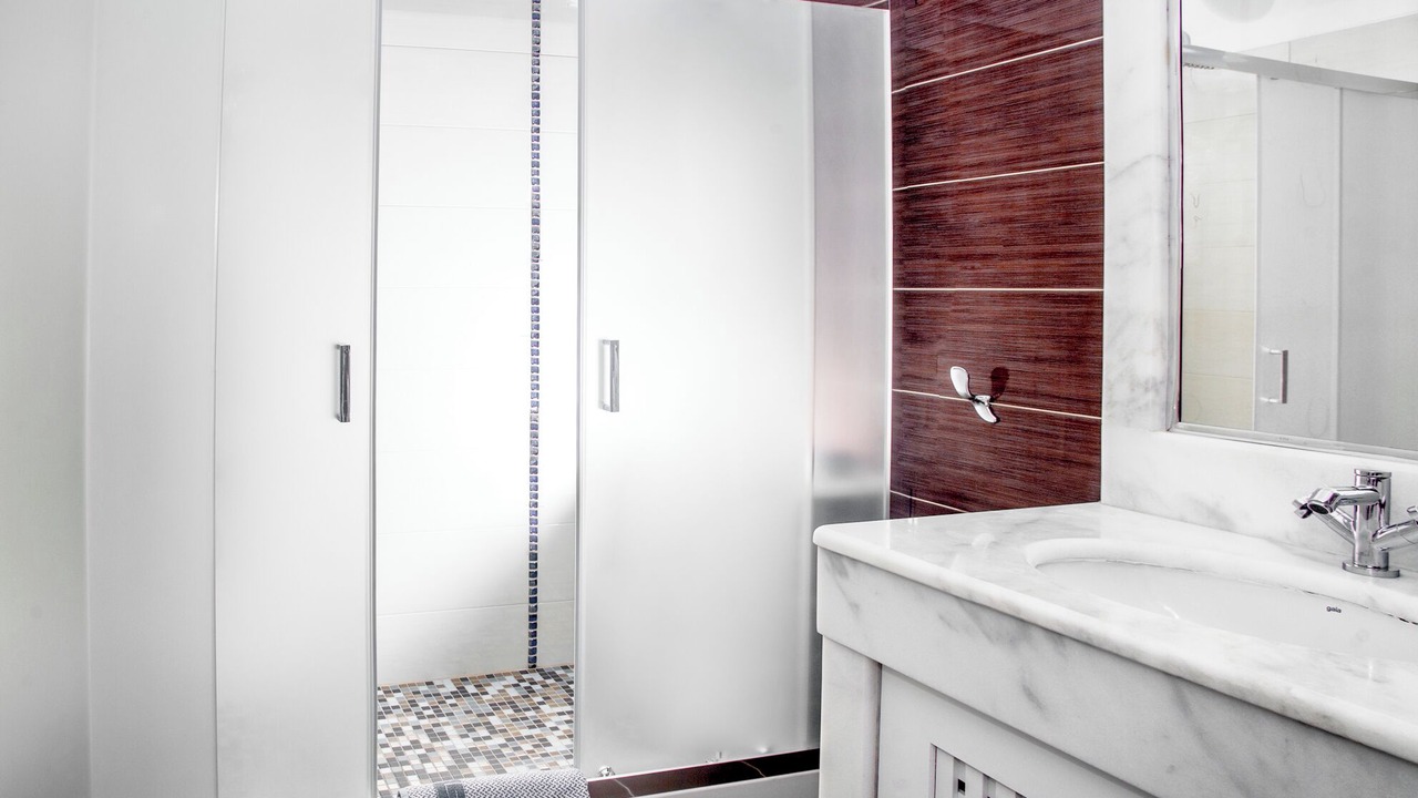 Photo of Bathroom in Fira