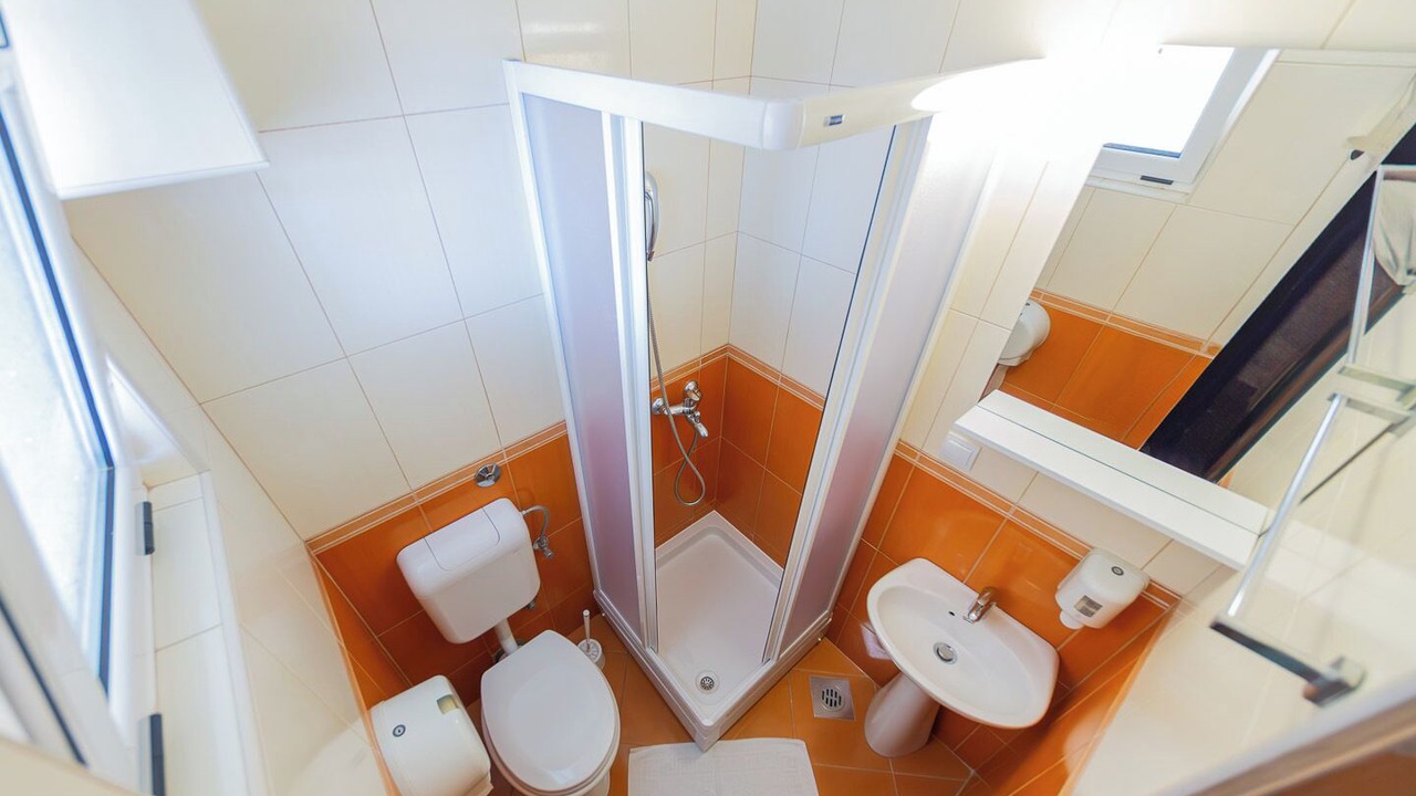 Photo of Bathroom in Maini
