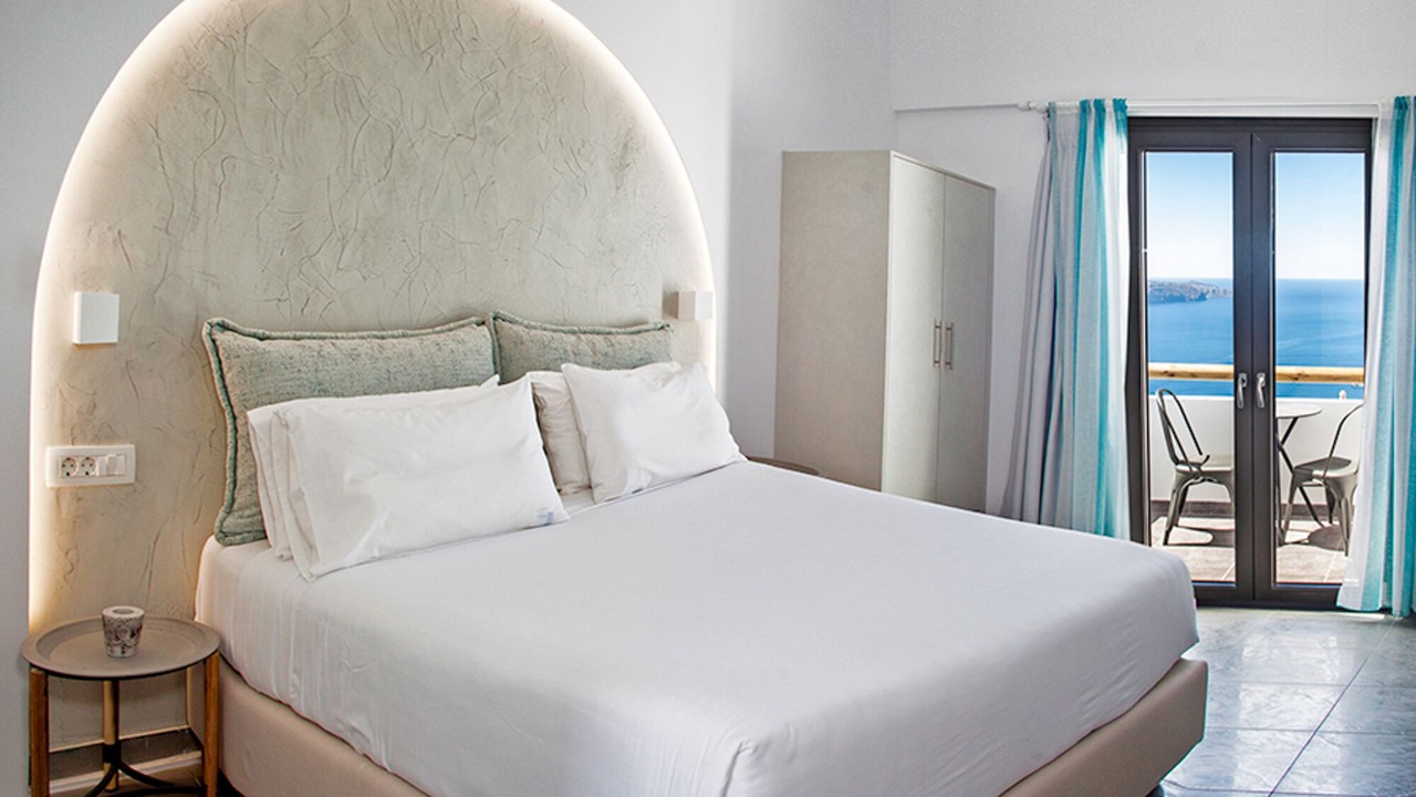 Photo of Bedroom in Fira