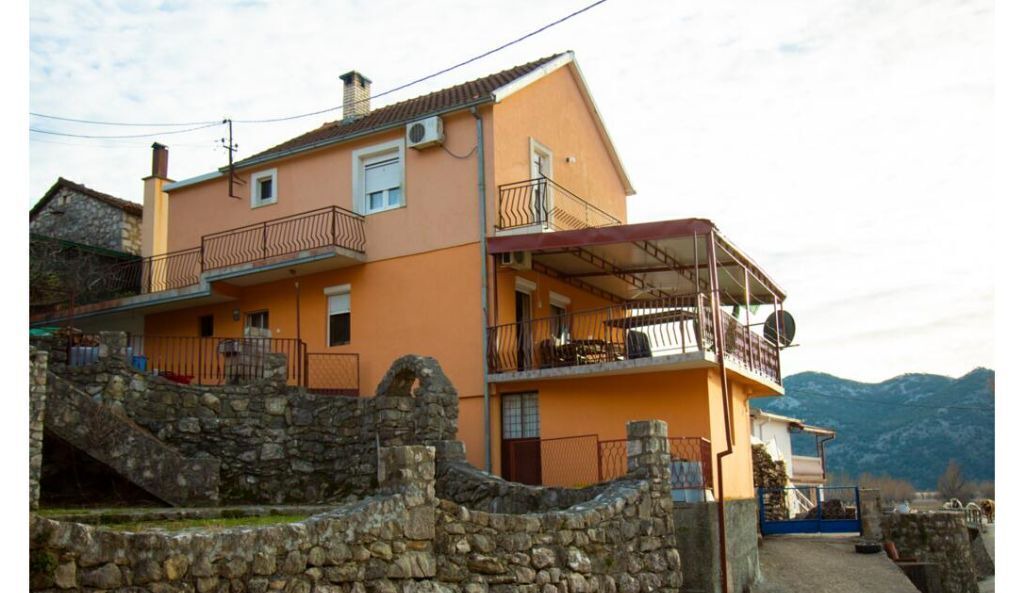 Photo of Outdoor in Dodosi