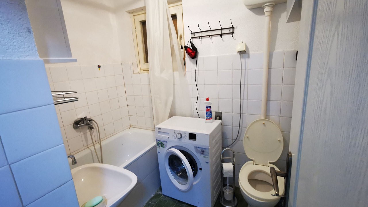 Photo of Bathroom in Burtaisi