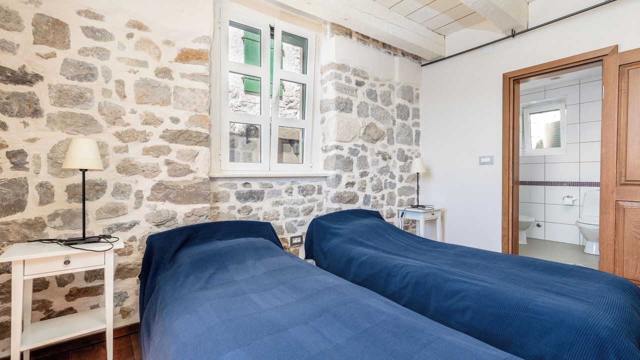 Photo of Bedroom in Rose