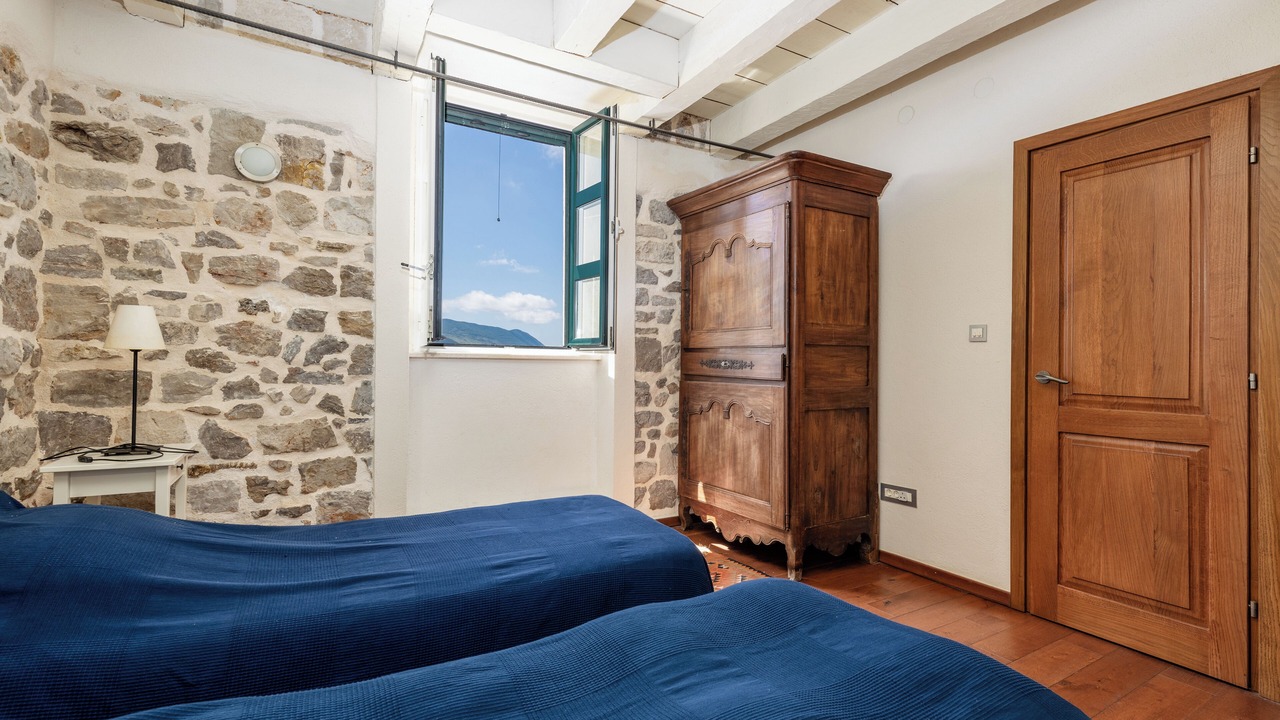 Photo of Bedroom in Rose