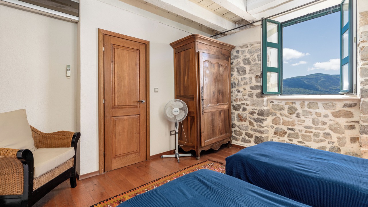 Photo of Bedroom in Rose