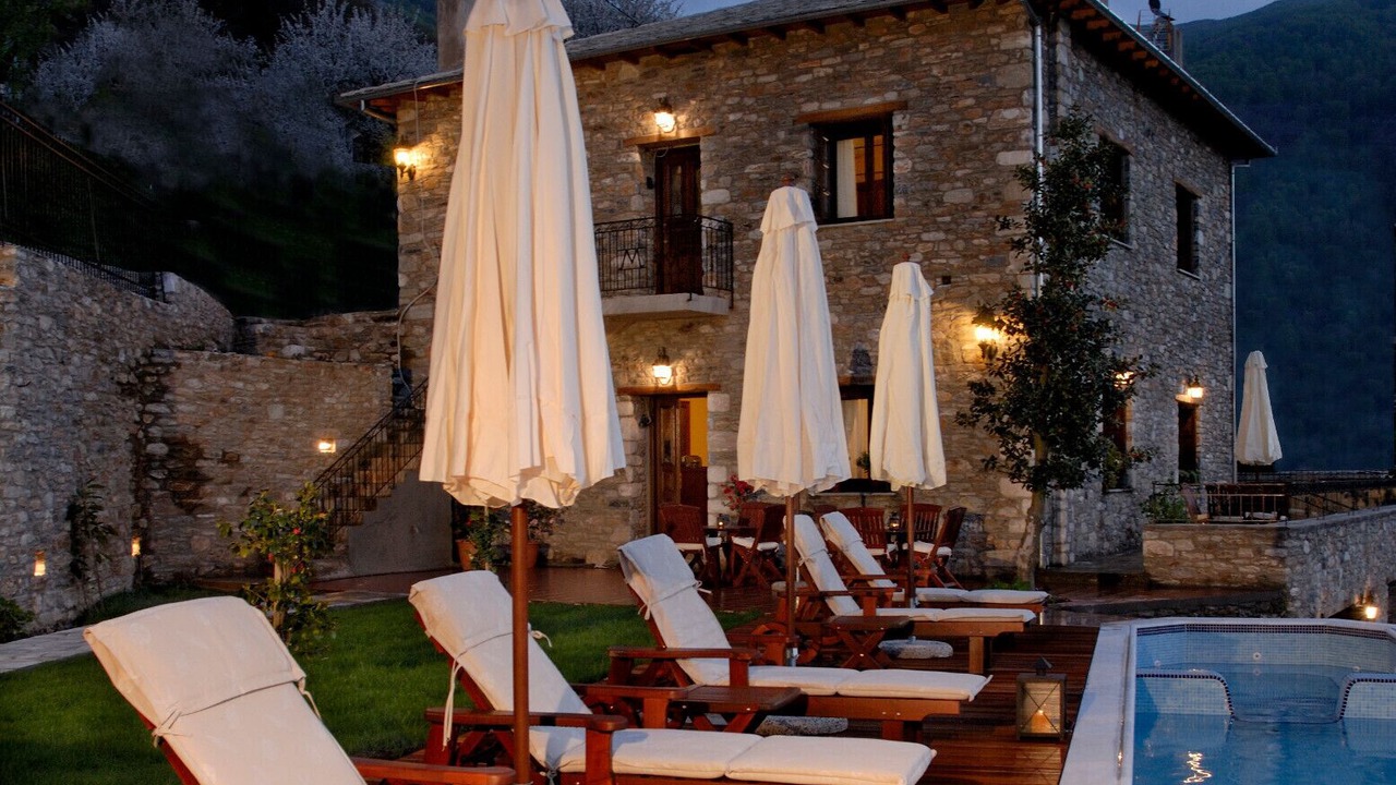 Photo of Outdoor in Mouresi