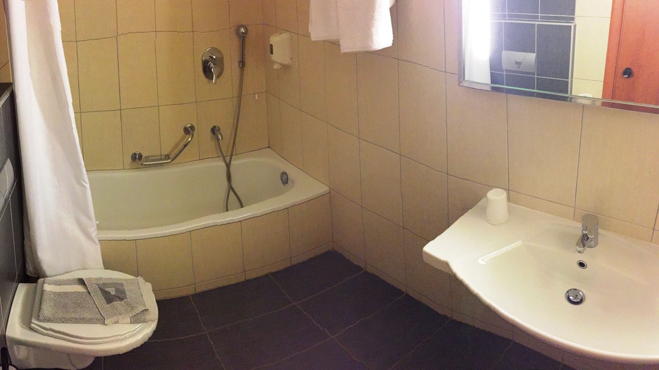 Photo of Bathroom in Ixia