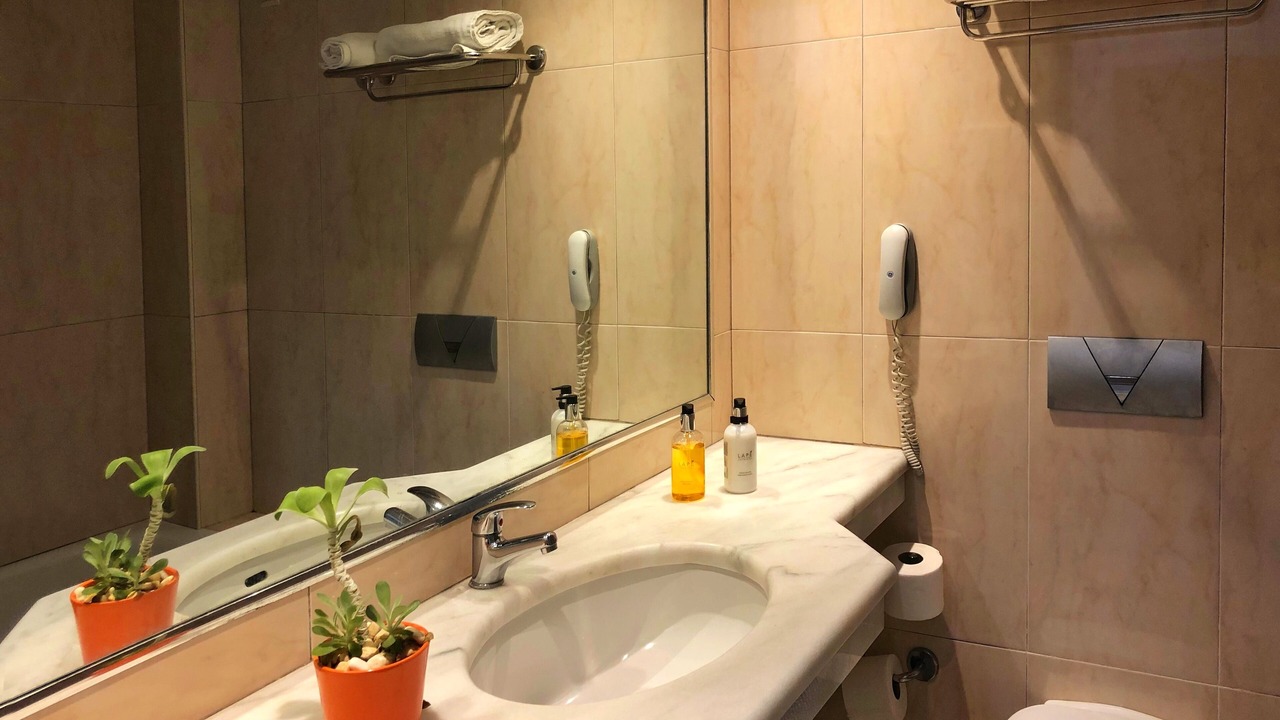 Photo of Bathroom in Ixia