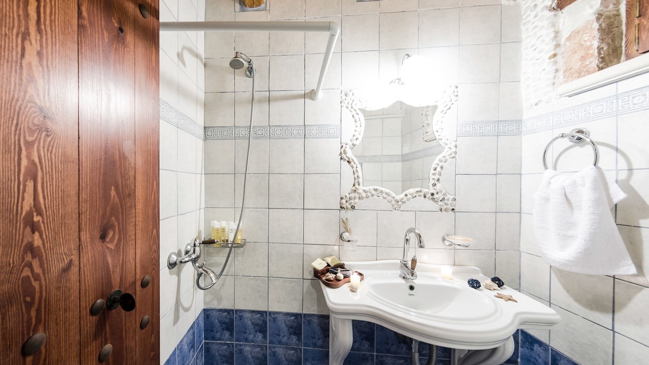 Photo of Bathroom in Elation