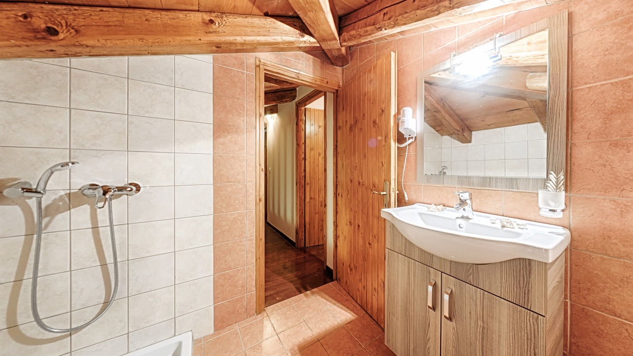 Photo of Bathroom in Elation