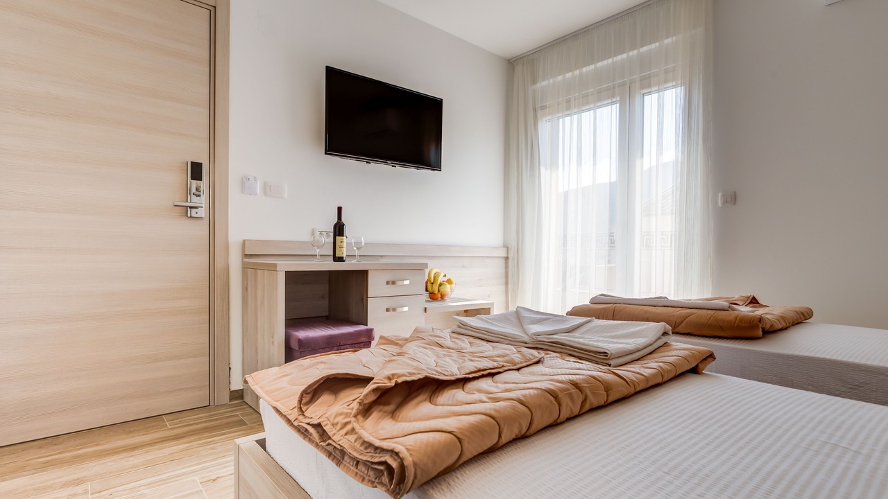 Photo of Bedroom in Maini
