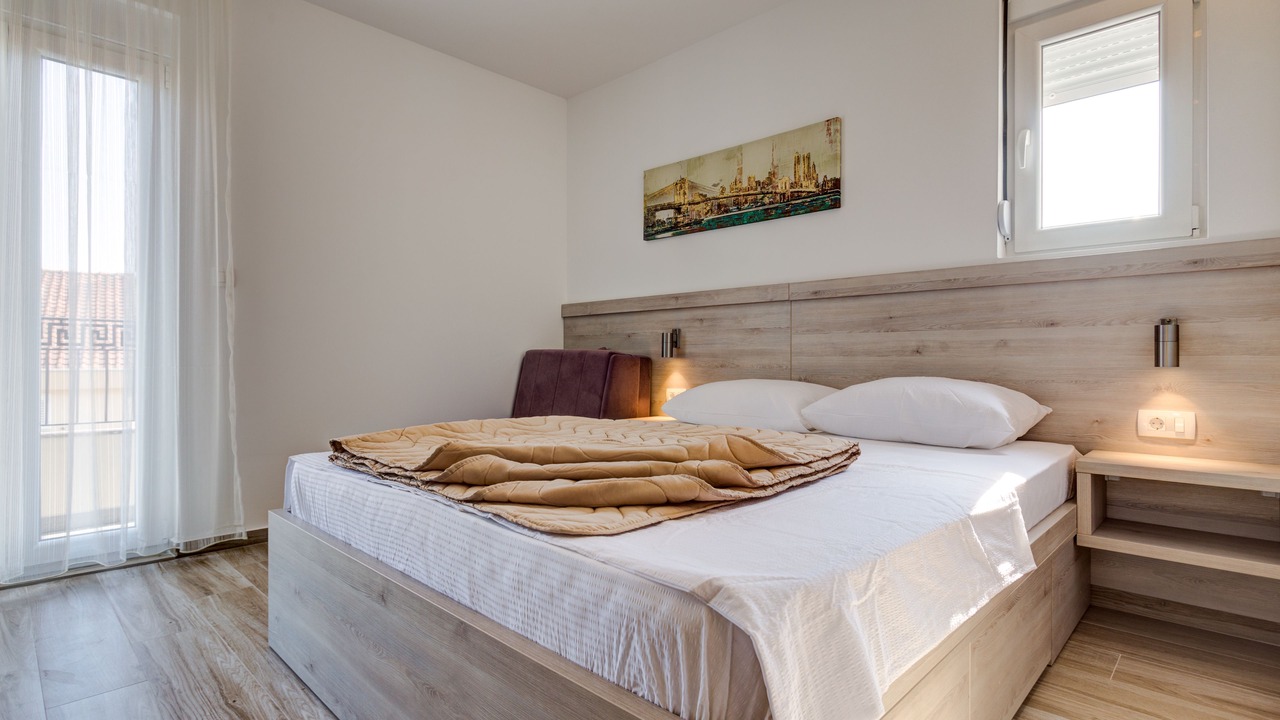 Photo of Bedroom in Maini