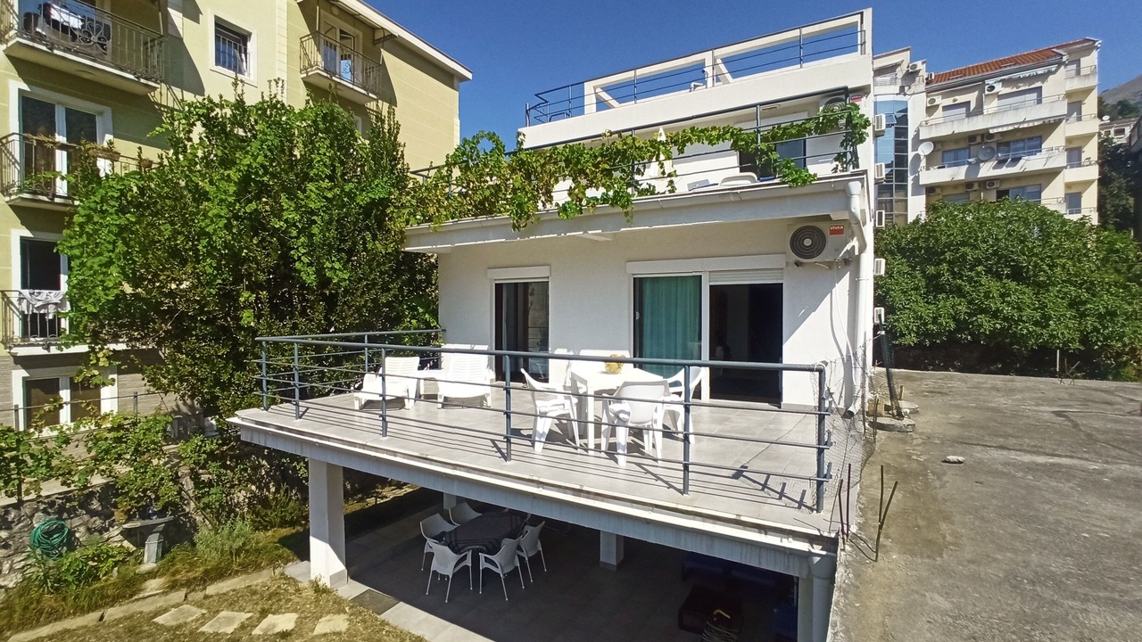 Photo of Patio Balcony in Lazi