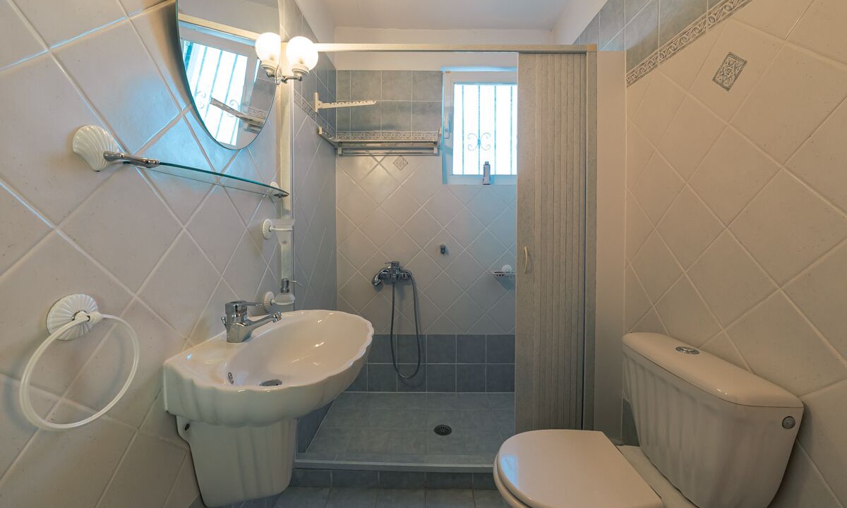 Photo of Bathroom in Anavyssos