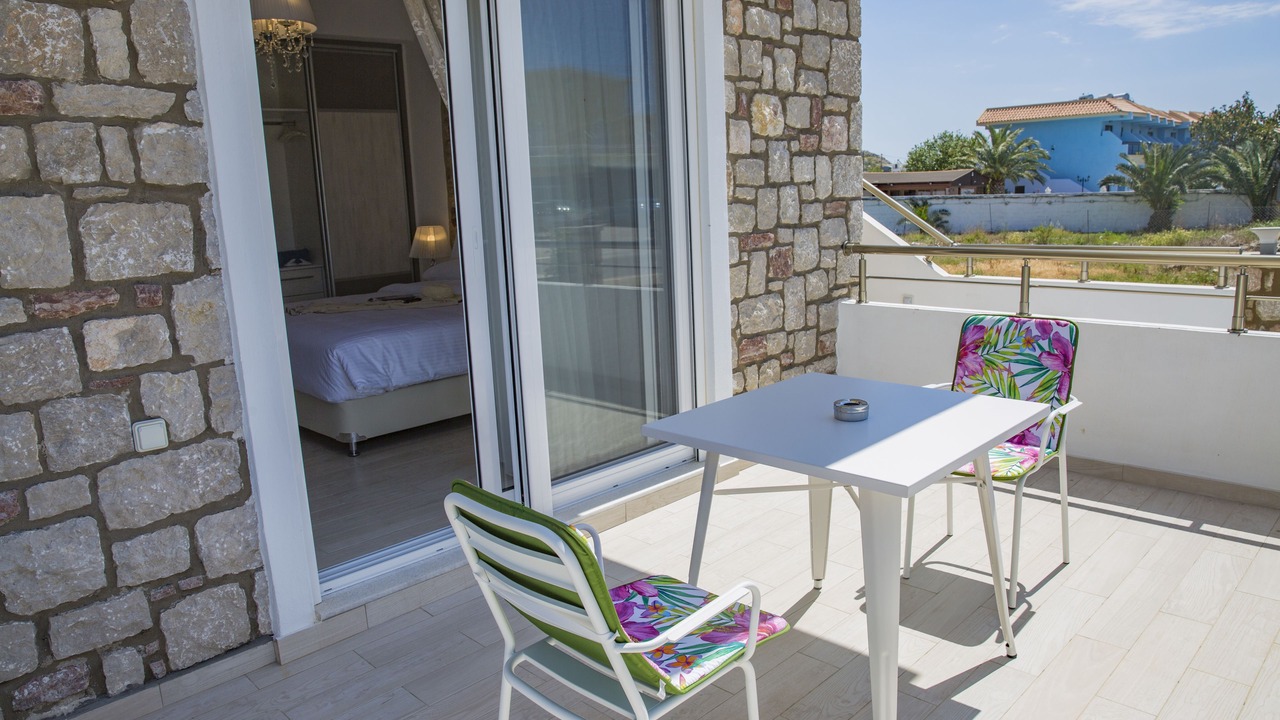 Photo of Patio Balcony in Haraki