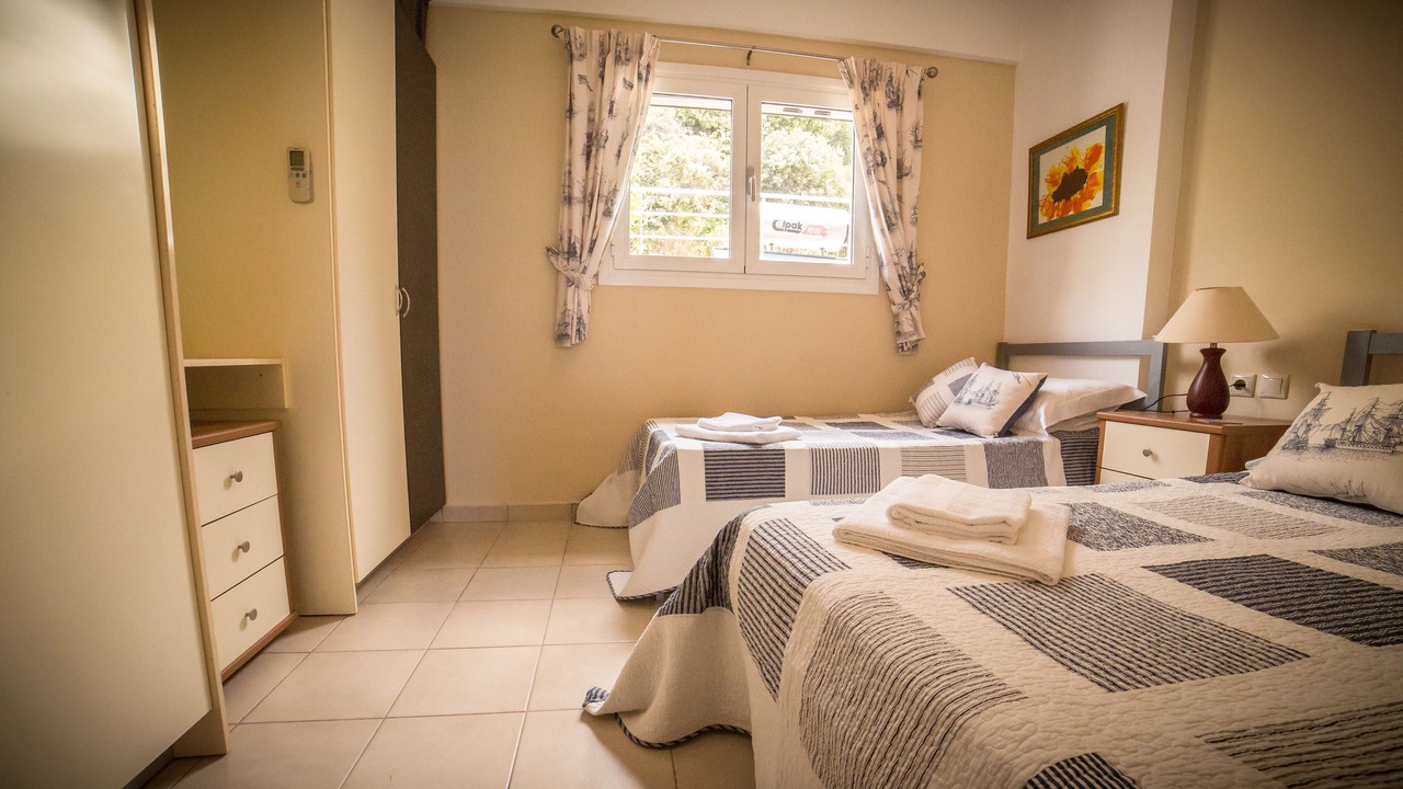 Photo of Bedroom in Plateies