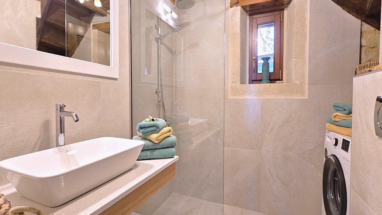 Photo of Bathroom in Atsipópoulon