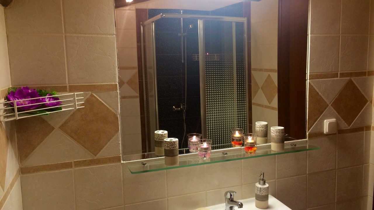 Photo of Bathroom in Parelia