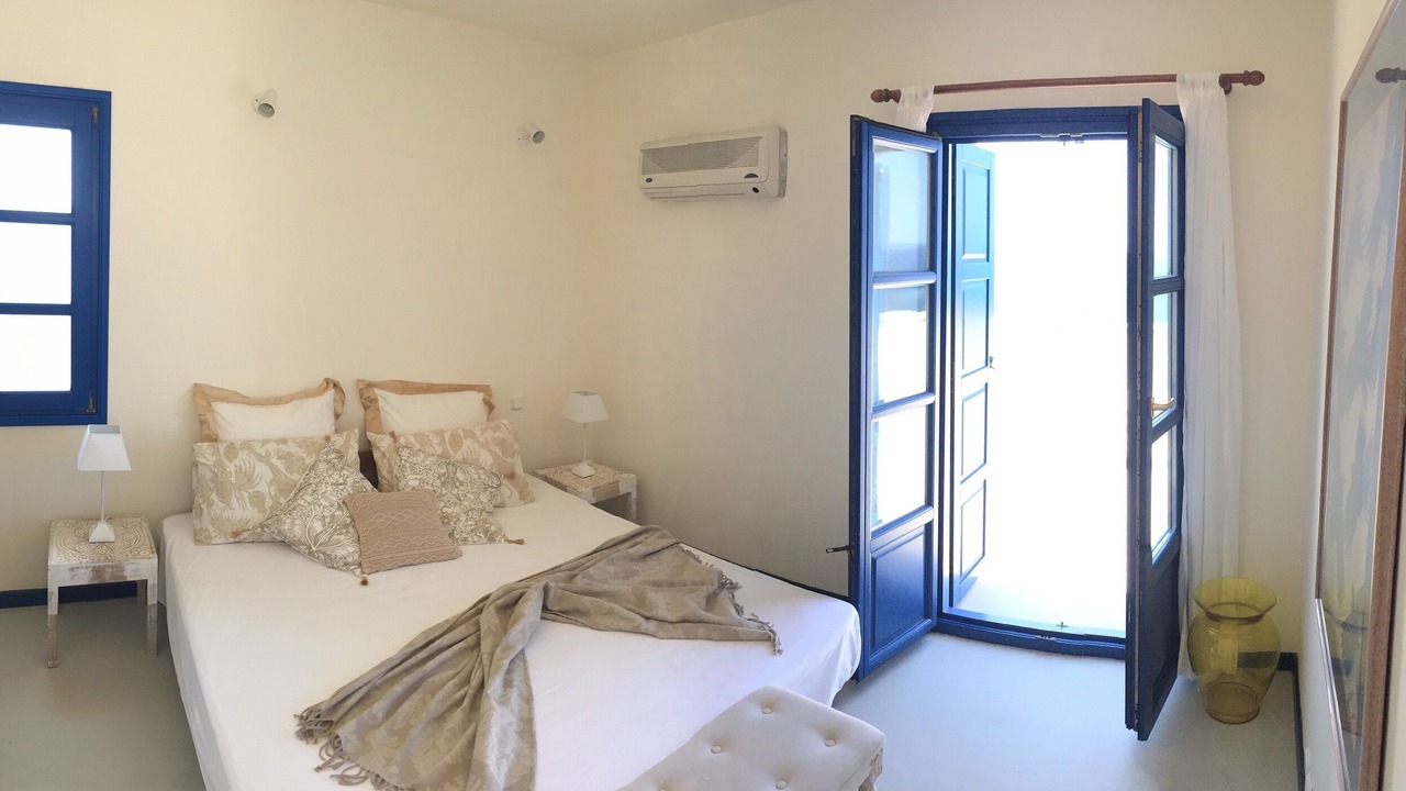 Photo of Bedroom in Nea Cryssi Akti