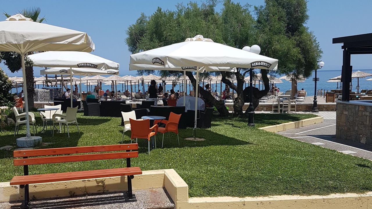 Photo of Outdoor in Kaki Thalassa