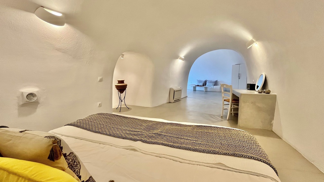 Photo of Bedroom in Fira