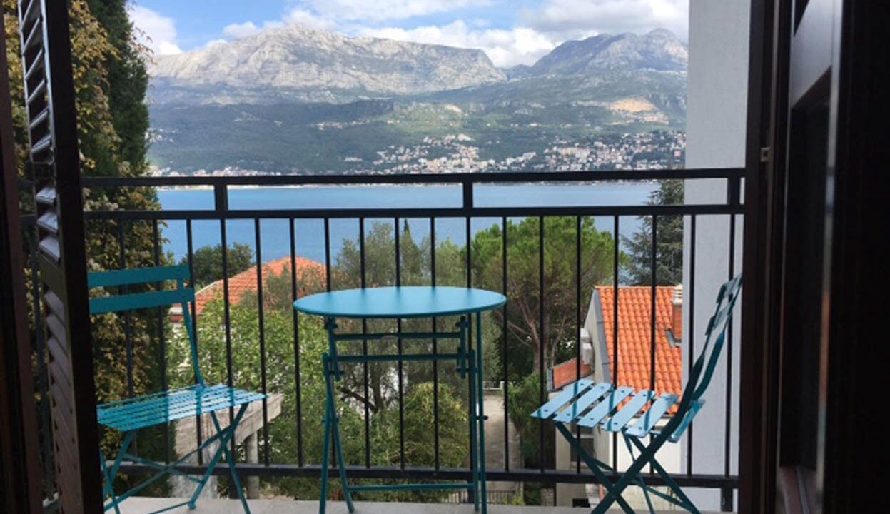 Photo of Patio Balcony in Igalo