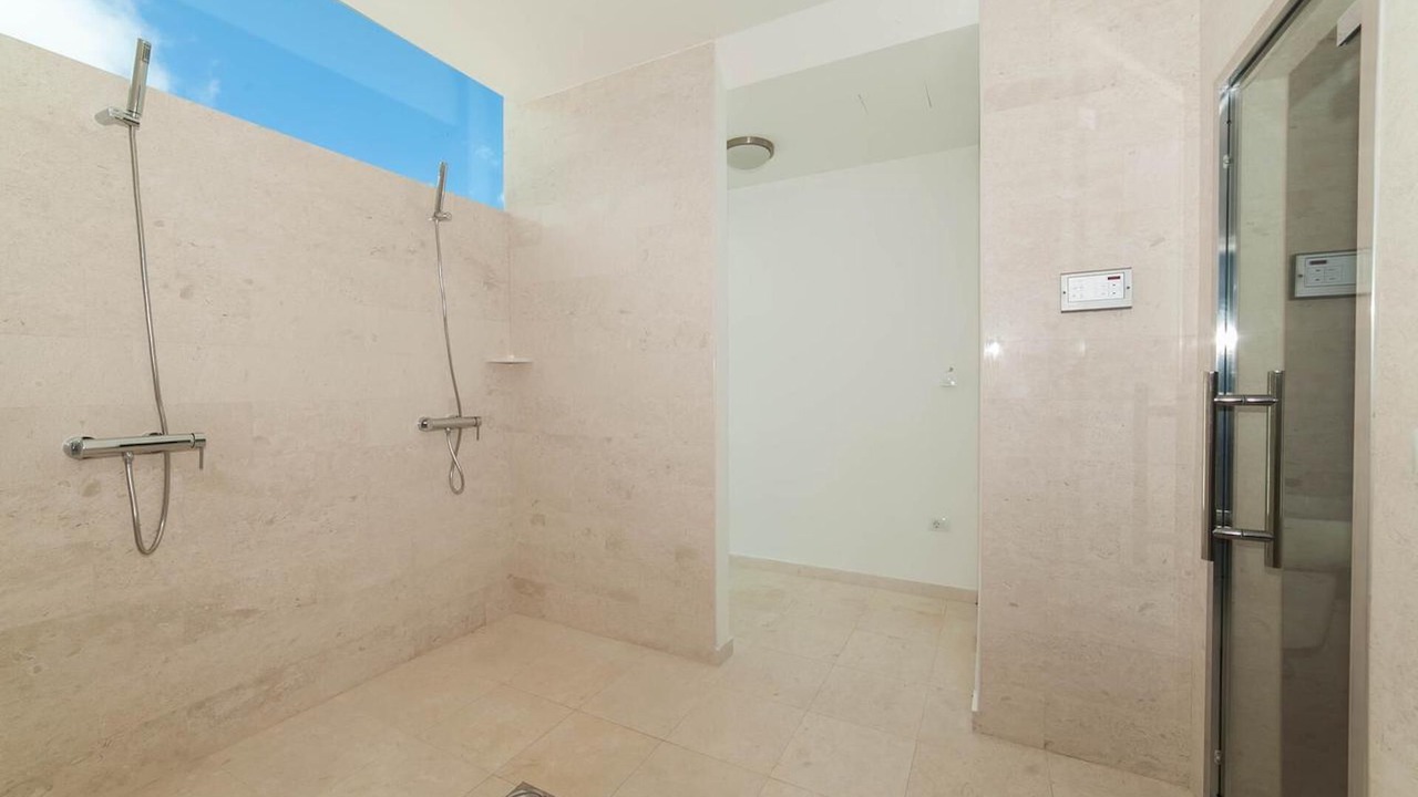 Photo of Bathroom in Mirac