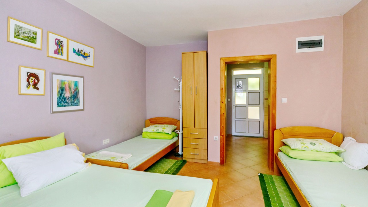 Photo of Bedroom in Sutomore