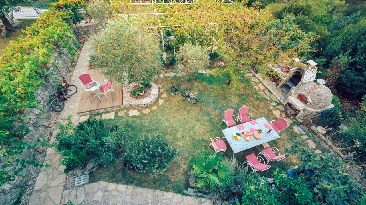Photo of Outdoor in Sutomore