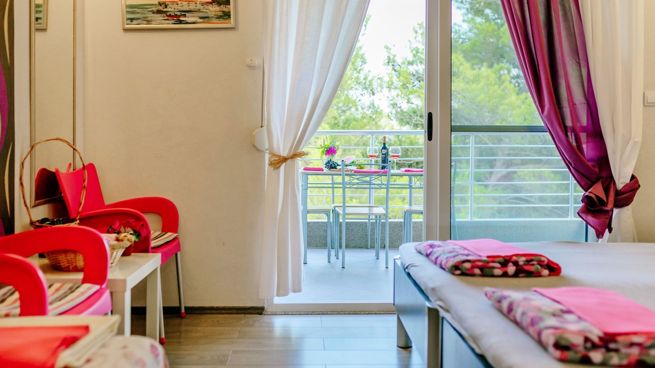 Photo of Bedroom in Sutomore