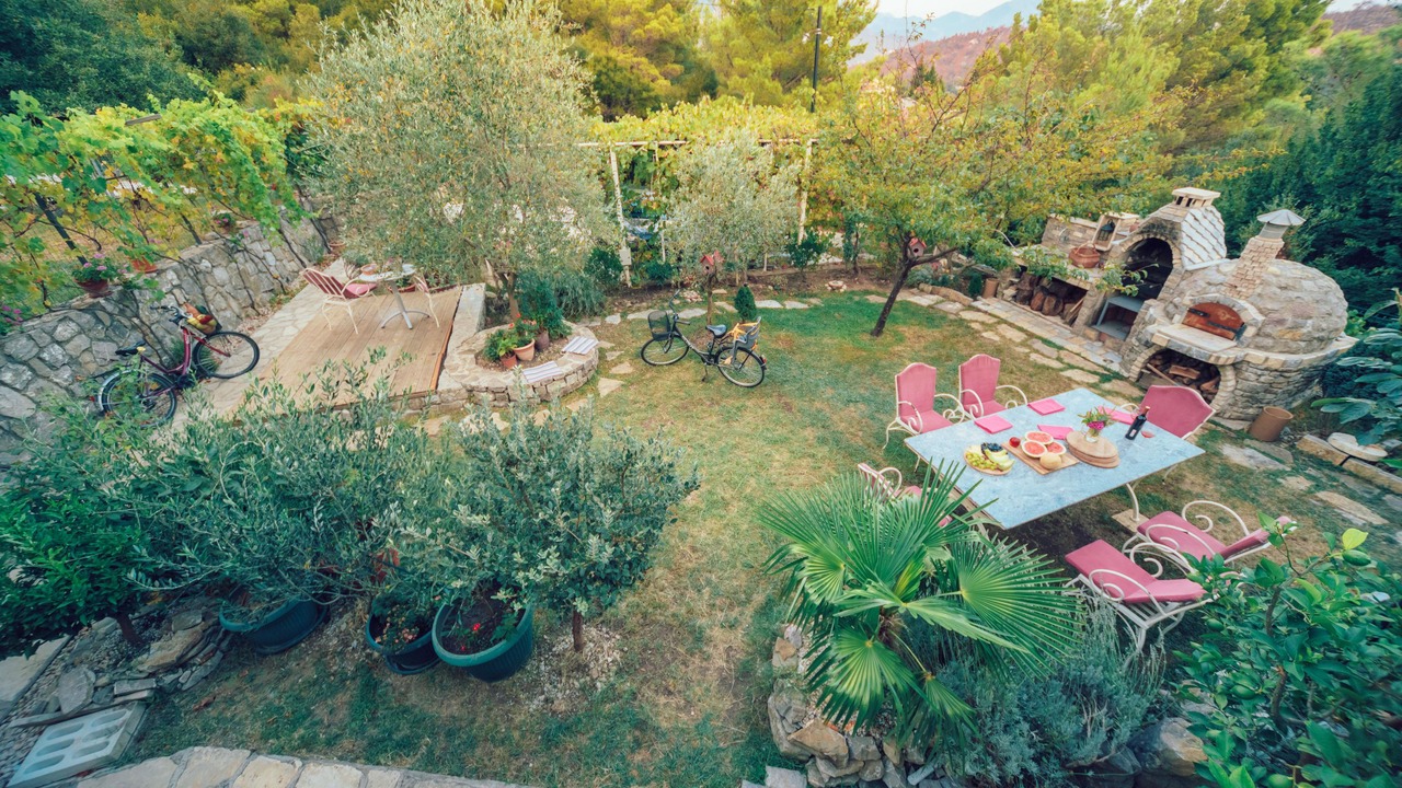 Photo of Outdoor in Sutomore