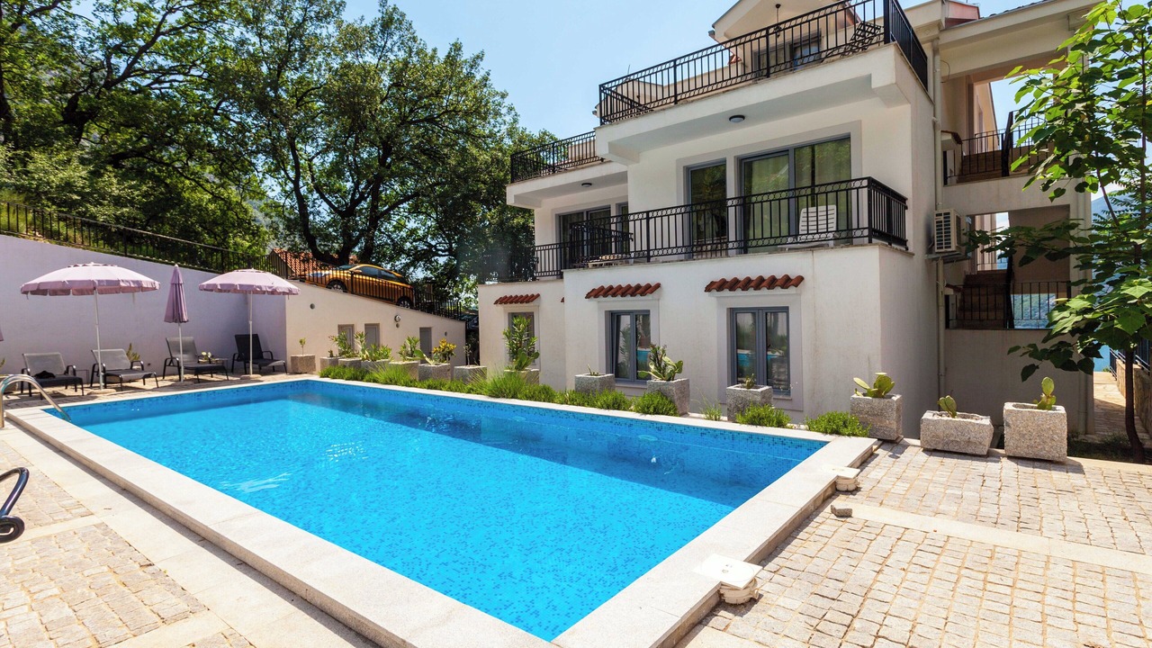 Photo of Patio Balcony in Risan