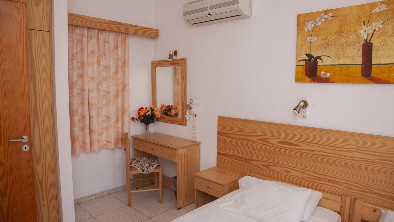 Photo of Others in Pefkos