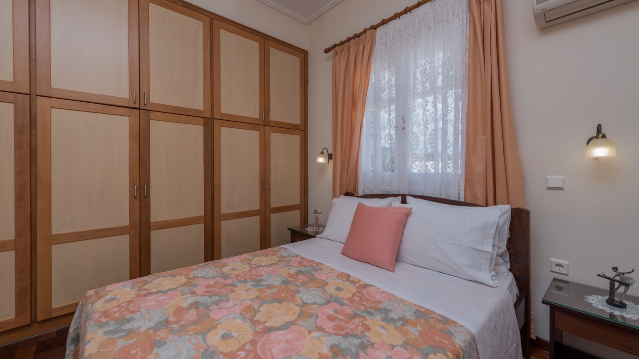 Photo of Bedroom in Argassi