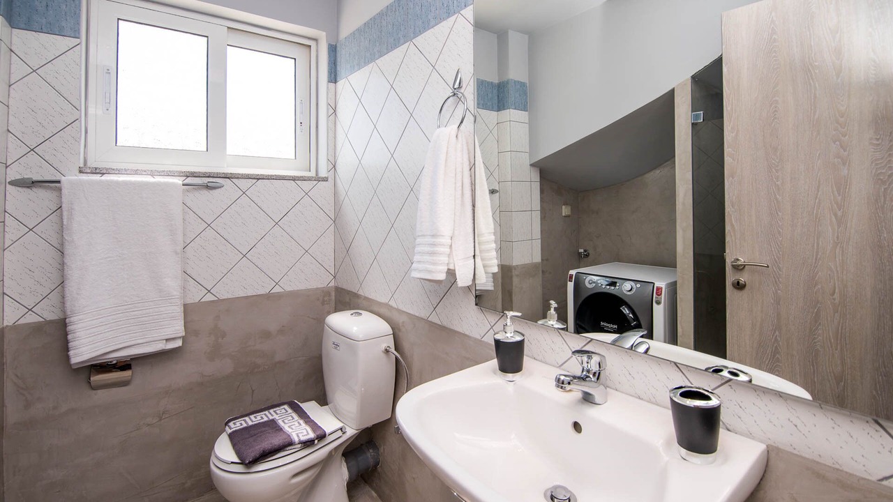 Photo of Bathroom in Skala