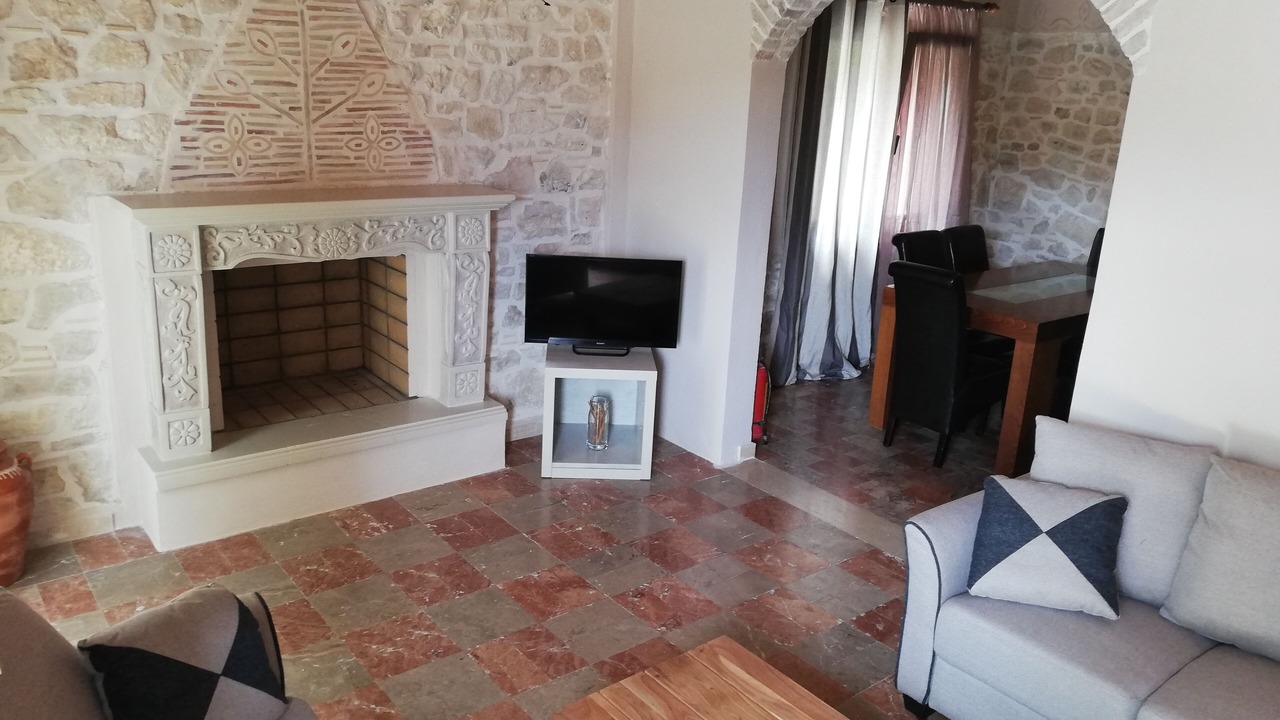 Photo of Livingroom in Mpogdanatika